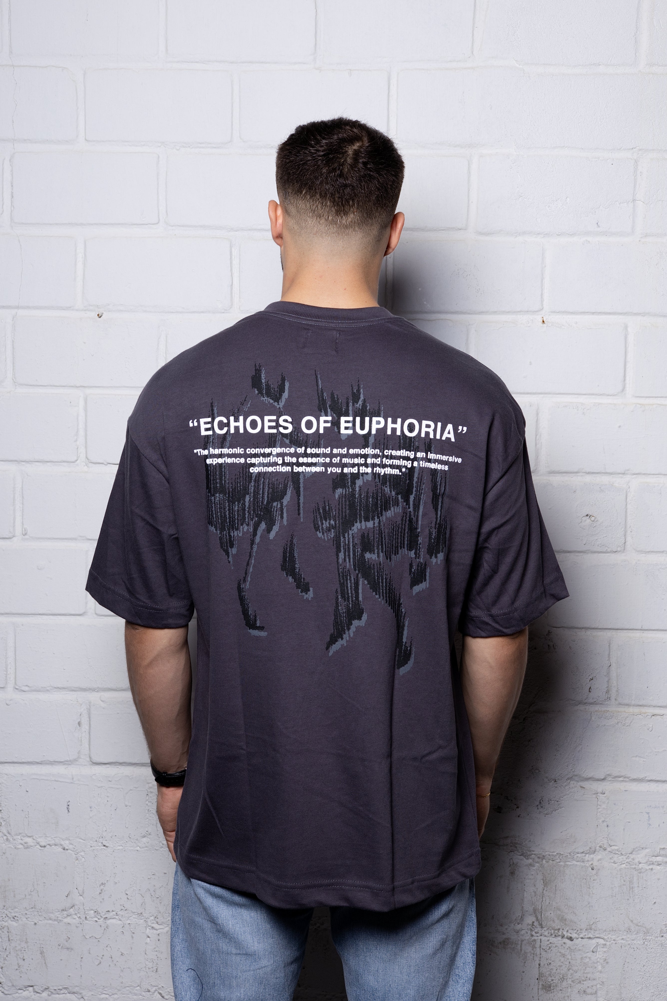 Echoes of Euphoria Oversized Tee - Chumbo