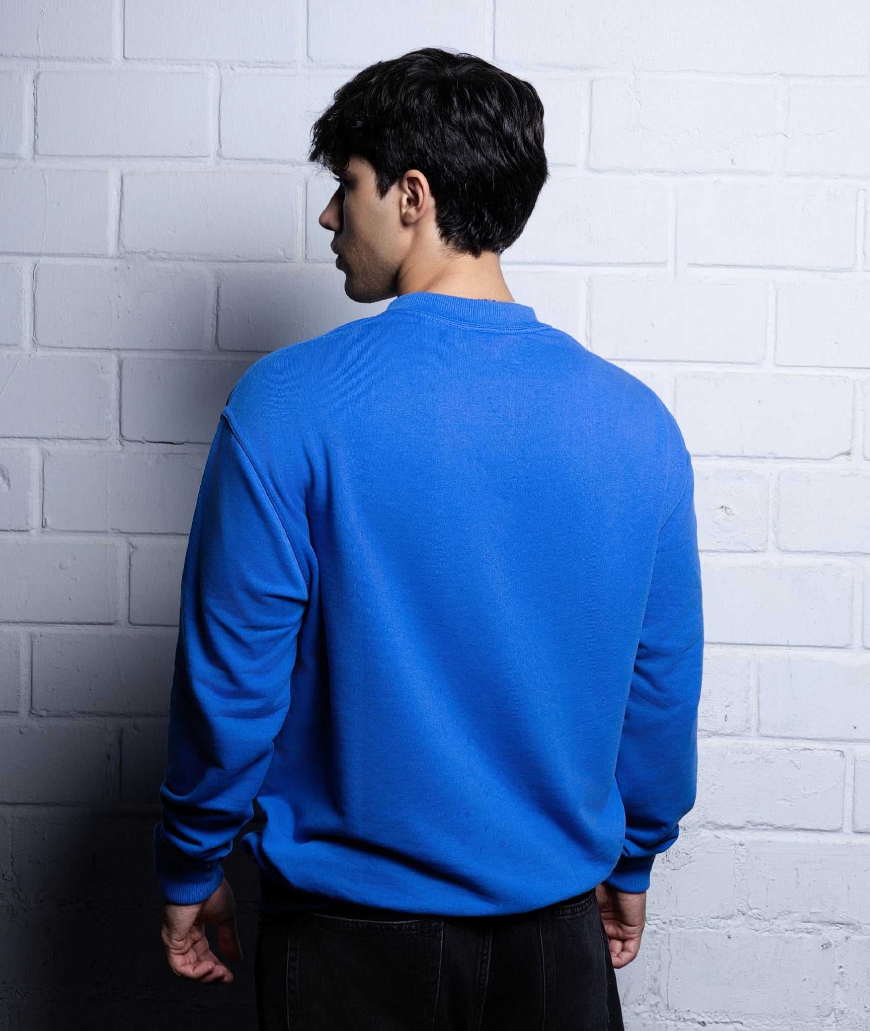 Basic Crewneck - GROOVYCLO